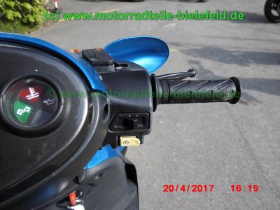 Suzuki_UX50_W_Zillion_Roller_Scooter_wie_AY50_WR_Katana-33.jpg