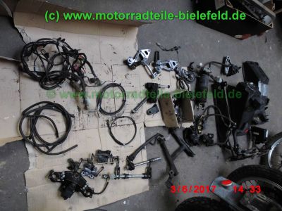 Kawasaki_GPX600R_ZX600_A_B_C_eile_Ersatzteile_parts_spares_spare-parts_ricambi_repuestos_wie_GPZ600R_GPX750R-2.jpg