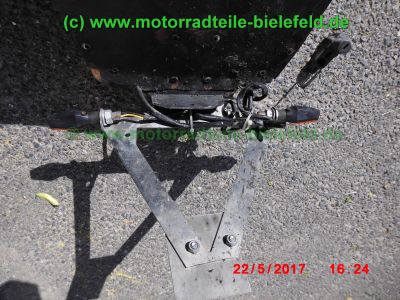 Kawasaki_ZR-7_ZR7_S_ZR750F_48PS_u_76PS_orange_Streetfighter_Superbike-Lenker_Doppel-Scheinwerfer_KOSO-Tacho_Sport-Auspuff_TAKKONI_mit_dB-Killer_Magura_Bremse-10.jpg