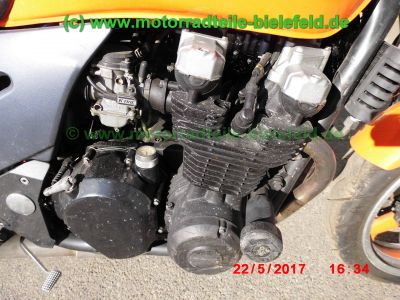 Kawasaki_ZR-7_ZR7_S_ZR750F_48PS_u_76PS_orange_Streetfighter_Superbike-Lenker_Doppel-Scheinwerfer_KOSO-Tacho_Sport-Auspuff_TAKKONI_mit_dB-Killer_Magura_Bremse-84.jpg