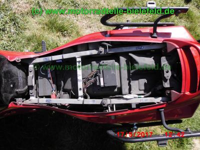 Kawasaki_ZZR600E_rot-sw_ZX600E_EZ99_Koffer-System_Gepaecktraeger_Nonfango_75.jpg
