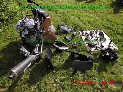 Kawasaki_ZX-9R_Ninja_ZX900E_schwarz_zerlegt_Restteile_Motor_engine_-_Teile_Ersatzteile_parts_spares_spare-parts_ricambi_wie_ZX9R_ZX900_C_D_F-41.jpg