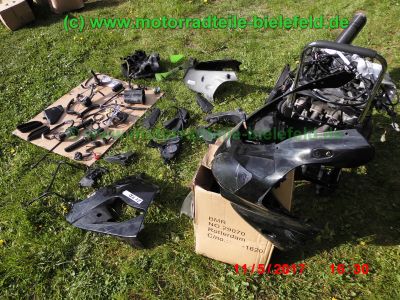 Kawasaki_ZX-9R_Ninja_ZX900E_schwarz_zerlegt_Restteile_Motor_engine_-_Teile_Ersatzteile_parts_spares_spare-parts_ricambi_wie_ZX9R_ZX900_C_D_F-45.jpg