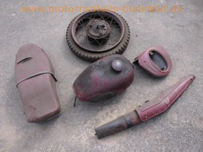 Maico_M_250_B_Enduro_Ersatzteile_Auspuff_Tank_Vorderrad_Sitzbank_Deckel_-_Blizzard_250__10.jpg