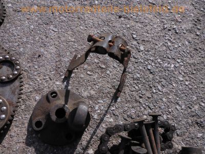 Oldtimer_Veteranen_Motor-Teile_engine_spares_spare-parts_115_.jpg