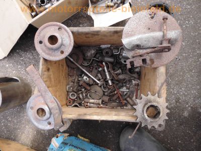 Oldtimer_Veteranen_Motor-Teile_engine_spares_spare-parts_178_.jpg