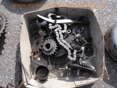 Oldtimer_Veteranen_Motor-Teile_engine_spares_spare-parts_192_.jpg