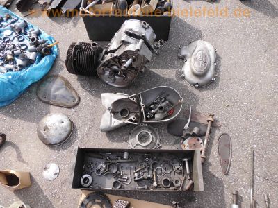 Oldtimer_Veteranen_Motor-Teile_engine_spares_spare-parts_214_.jpg