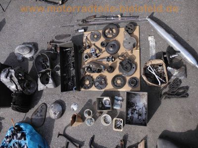 Oldtimer_Veteranen_Motor-Teile_engine_spares_spare-parts_216_.jpg