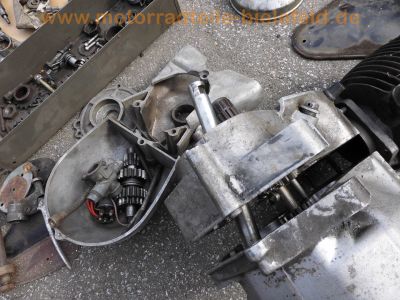 Oldtimer_Veteranen_Motor-Teile_engine_spares_spare-parts_222_.jpg