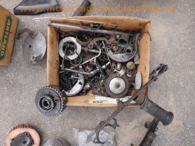 Oldtimer_Veteranen_Motor-Teile_engine_spares_spare-parts_53_.jpg