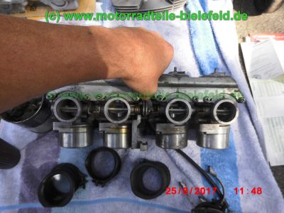Honda_CB750KZ_RC01_EZ79_blau_teilzerlegt_original_4-4_Auspuff_Sankei_2043_-_Teile_Ersatzteile_parts_spares_spare-parts_ricambi_repuestos_wie_CB_750_900_KZ_F_F2_Boldor_RC04_SC01_SC09-43.jpg
