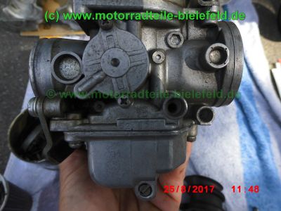 Honda_CB750KZ_RC01_EZ79_blau_teilzerlegt_original_4-4_Auspuff_Sankei_2043_-_Teile_Ersatzteile_parts_spares_spare-parts_ricambi_repuestos_wie_CB_750_900_KZ_F_F2_Boldor_RC04_SC01_SC09-44.jpg