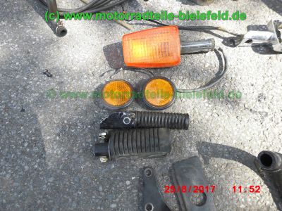 Honda_CB750KZ_RC01_EZ79_blau_teilzerlegt_original_4-4_Auspuff_Sankei_2043_-_Teile_Ersatzteile_parts_spares_spare-parts_ricambi_repuestos_wie_CB_750_900_KZ_F_F2_Boldor_RC04_SC01_SC09-63.jpg