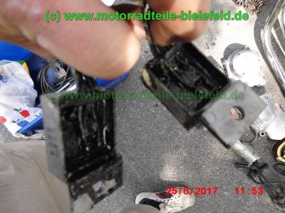 Honda_CB750KZ_RC01_EZ79_blau_teilzerlegt_original_4-4_Auspuff_Sankei_2043_-_Teile_Ersatzteile_parts_spares_spare-parts_ricambi_repuestos_wie_CB_750_900_KZ_F_F2_Boldor_RC04_SC01_SC09-71.jpg