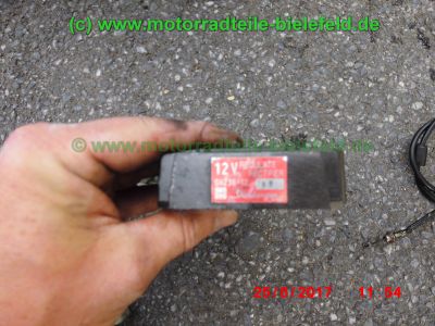Honda_CB750KZ_RC01_EZ79_blau_teilzerlegt_original_4-4_Auspuff_Sankei_2043_-_Teile_Ersatzteile_parts_spares_spare-parts_ricambi_repuestos_wie_CB_750_900_KZ_F_F2_Boldor_RC04_SC01_SC09-75.jpg