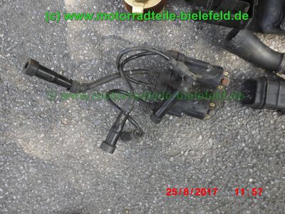 Honda_CB750KZ_RC01_EZ79_blau_teilzerlegt_original_4-4_Auspuff_Sankei_2043_-_Teile_Ersatzteile_parts_spares_spare-parts_ricambi_repuestos_wie_CB_750_900_KZ_F_F2_Boldor_RC04_SC01_SC09-94.jpg