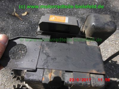 Honda_CB650C_RC05_schwarz_zerlegt_4-1_Auspuff_BSM_A96_6_CD1_1025_Motor_RC03E_-_Teile_Ersatzteile_parts_spares_spare-parts_ricambi_repuestos_wie_CB_650_C_RC03_RC08-46.jpg