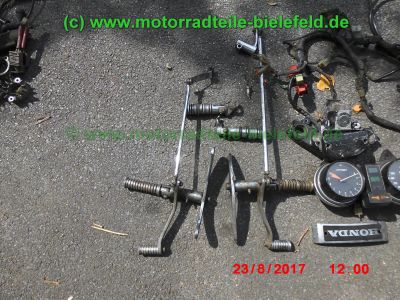 Honda_CB650C_RC05_schwarz_zerlegt_4-1_Auspuff_BSM_A96_6_CD1_1025_Motor_RC03E_-_Teile_Ersatzteile_parts_spares_spare-parts_ricambi_repuestos_wie_CB_650_C_RC03_RC08-77.jpg