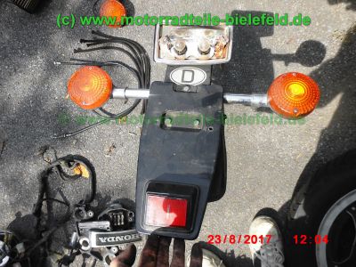 Honda_CB650C_RC05_schwarz_zerlegt_4-1_Auspuff_BSM_A96_6_CD1_1025_Motor_RC03E_-_Teile_Ersatzteile_parts_spares_spare-parts_ricambi_repuestos_wie_CB_650_C_RC03_RC08-97.jpg