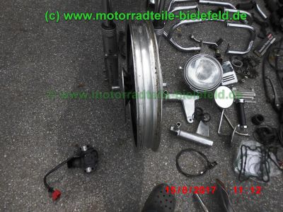 Honda_CB650C_RC05_HH_creme-bordeaux_zerlegt_Sturzbuegel_crash-bars_-_Teile_Ersatzteile_parts_spares_spare-parts_ricambi_repuestos_wie_CB_650_C_RC03_RC08-26.jpg