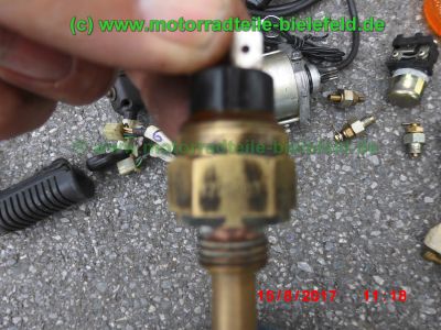 Honda_CB650C_RC05_HH_creme-bordeaux_zerlegt_Sturzbuegel_crash-bars_-_Teile_Ersatzteile_parts_spares_spare-parts_ricambi_repuestos_wie_CB_650_C_RC03_RC08-57.jpg