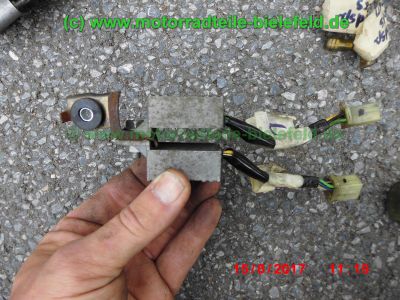 Honda_CB650C_RC05_HH_creme-bordeaux_zerlegt_Sturzbuegel_crash-bars_-_Teile_Ersatzteile_parts_spares_spare-parts_ricambi_repuestos_wie_CB_650_C_RC03_RC08-65.jpg
