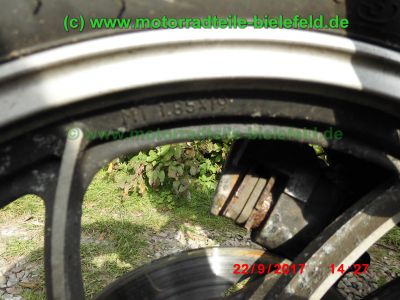 Yamaha_XJ550_4V8_rot_Oldtimer_original_Schuh_Gepaecktraeger_Koffertraeger_Halbschalen-Verkleidung_Windschild_Sturzbuegel_Teile_Ersatzteile_parts_spares_spare-parts_ricambi_repuestos-30.jpg