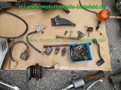 Honda_CJ250T_Twin_gelb_Oldtimer-Wrack_Vergaser_Keihin_762A_orig_Auspuff_2-1_–_Teile_Ersatzteile_parts_spares_spare-parts_ricambi_repuestos_wie_CB250G_CB360G_CJ360T-106.jpg