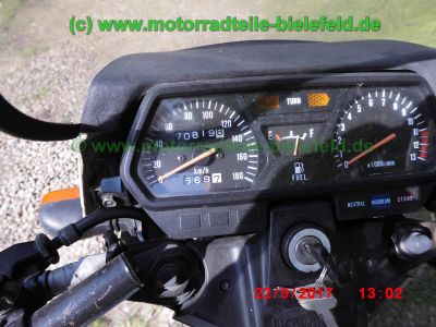 Kawasaki_GPZ305_Airbrush_EX305B_EZ87_Belt-Drive_Riemen-Antrieb_Hashiru-Auspuff_2-2_Hepco-Becker_Gepaecktraeger_Koffertraeger_–_wie_ER_EX_Z_250_305_A_B_GP-21.jpg