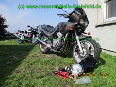 Suzuki_GSX1100G_GV74A_bronze_Kardan-Tourer_WP-Federn_Stahlflex_Weiss_Halbschalen_-Verkleidung_Sturzbuegel_Hepco-Becker_Gepaecktraeger_Koffertraeger_Motor_V718_1127ccm-8.jpg
