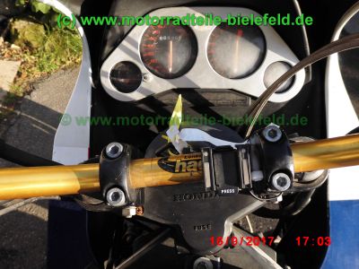 Honda_VF750F_RC15_Interceptor_V4_Youngtimer-Sportler_90PS_Super-Bike_Lenker_GIVI_Monorack_3_Gepaecktraeger_–_Technik_wie_VF_400_500_700_750_1000_1100_F_S_C-31.jpg