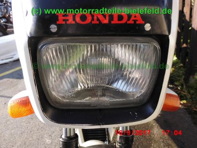 Honda_VF750F_RC15_Interceptor_V4_Youngtimer-Sportler_90PS_Super-Bike_Lenker_GIVI_Monorack_3_Gepaecktraeger_–_Technik_wie_VF_400_500_700_750_1000_1100_F_S_C-48.jpg
