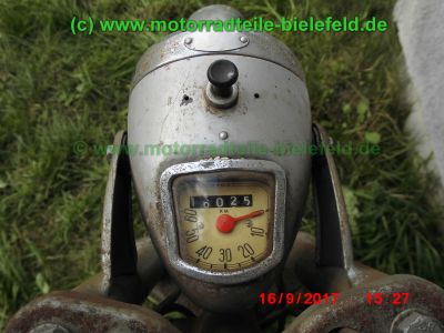 Rabeneick_Binetta_50_Oldtimer_Mofa_Moped_1955_seit_1963_ausser_Betrieb_-_mit_Zuendapp_Motor_25-5_wie_Combinette_404_405_406-26.jpg