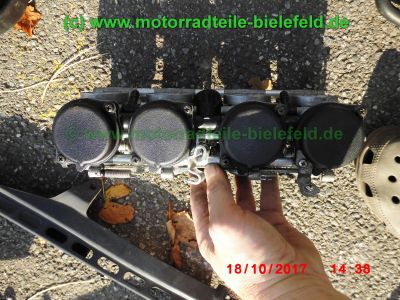 Yamaha_FZS600_Fazer_RJ02_rot_zerlegt_-_Ersatzteile_Teile_parts_spares_spare-parts_ricambi_repuestos_wie_FZ1_FZ6_FZR600R_YZF600R-166.jpg