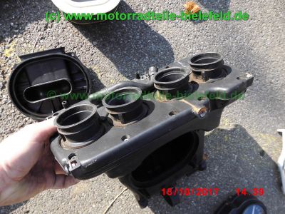 Yamaha_FZS600_Fazer_RJ02_rot_zerlegt_-_Ersatzteile_Teile_parts_spares_spare-parts_ricambi_repuestos_wie_FZ1_FZ6_FZR600R_YZF600R-176.jpg