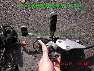 Yamaha_FZS600_Fazer_RJ02_rot_zerlegt_-_Ersatzteile_Teile_parts_spares_spare-parts_ricambi_repuestos_wie_FZ1_FZ6_FZR600R_YZF600R-202.jpg
