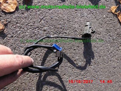 Yamaha_FZS600_Fazer_RJ02_rot_zerlegt_-_Ersatzteile_Teile_parts_spares_spare-parts_ricambi_repuestos_wie_FZ1_FZ6_FZR600R_YZF600R-217.jpg