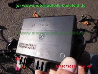 Yamaha_FZS600_Fazer_RJ02_rot_zerlegt_-_Ersatzteile_Teile_parts_spares_spare-parts_ricambi_repuestos_wie_FZ1_FZ6_FZR600R_YZF600R-219.jpg