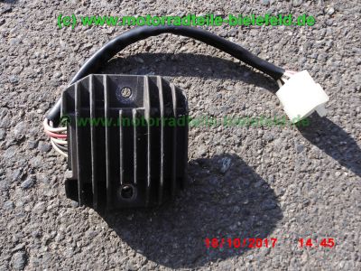 Yamaha_FZS600_Fazer_RJ02_rot_zerlegt_-_Ersatzteile_Teile_parts_spares_spare-parts_ricambi_repuestos_wie_FZ1_FZ6_FZR600R_YZF600R-222.jpg