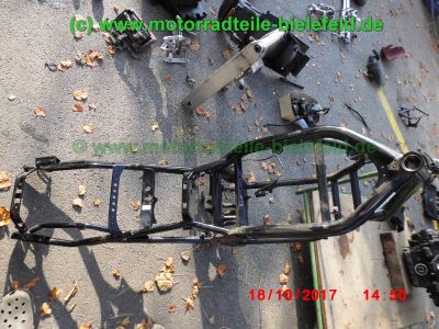 Yamaha_FZS600_Fazer_RJ02_rot_zerlegt_-_Ersatzteile_Teile_parts_spares_spare-parts_ricambi_repuestos_wie_FZ1_FZ6_FZR600R_YZF600R-263.jpg