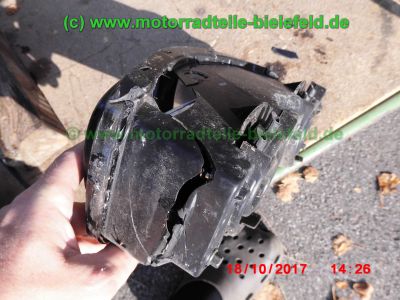 Yamaha_FZS600_Fazer_RJ02_rot_zerlegt_-_Ersatzteile_Teile_parts_spares_spare-parts_ricambi_repuestos_wie_FZ1_FZ6_FZR600R_YZF600R-46.jpg