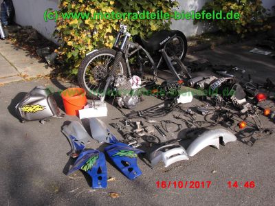 Honda_NX650_Dominator_RD08_zerlegt_blau-grau_RFVC_Motor_-_Ersatzteile_Teile_parts_spares_spare-parts_ricambi_repuestos_wie_RD02_-2.jpg