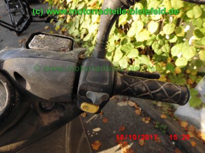 Yamaha_YP125_Majesty_rot_SE02_-_Ersatzteile_Teile_parts_spares_spare-parts_ricambi_repuestos_wie_Cygnus_Maxster_SE03_SE05_MBK_Skyliner_125_SE02_SE06_Flame_Thunder_-24.jpg