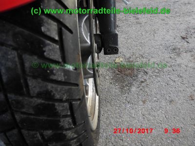 Kawasaki_ZX-10_Tomcat_ZXT00B_rot-weiss_139PS_260kmh_unverbastelt_original_Auspuff_KHI_K177_Gepaecktraeger_–_Technik_wie_GPZ1000RX_ZXT00A_GPZ900R_ZX900A-37.jpg