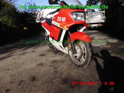 Kawasaki_ZX-10_Tomcat_ZXT00B_rot-weiss_139PS_260kmh_unverbastelt_original_Auspuff_KHI_K177_Gepaecktraeger_–_Technik_wie_GPZ1000RX_ZXT00A_GPZ900R_ZX900A-44.jpg