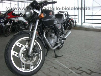 Honda_XBR_500_XBR500_PC15_schwarz_Chromstar_H_B_Koffersystem_32kW_3.jpg