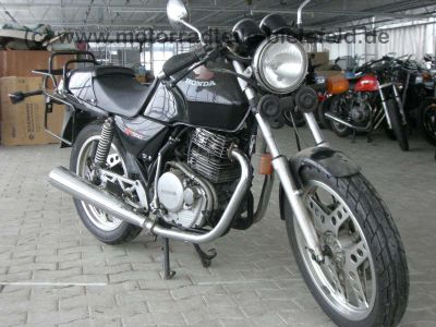 Honda_XBR_500_XBR500_PC15_schwarz_Chromstar_H_B_Koffersystem_32kW_9.jpg