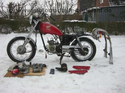 Honda_CM125_CM_125_C_125C_CM125C_Custom_wie_CB_CM_CA_125_Rebel_Rebell_185_200_1.jpg