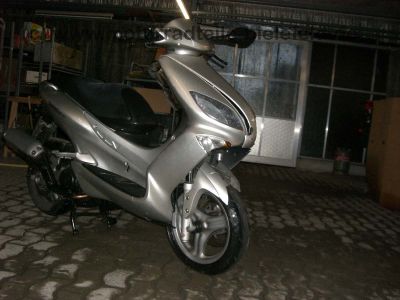 MBK_Thunder_Skyliner_Yamaha_Maxster_Majesty_YP_XQ_125_150_XQ125_XQ150_SE05_8.jpg